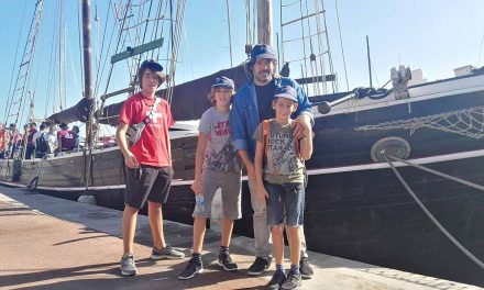 Sortida nàutica familiar amb el Quetx Ciutat de Badalona per la costa catalana